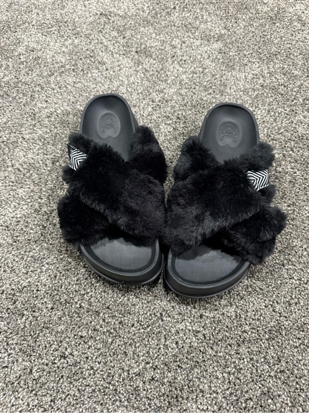 Women’s Fuzzy Sandals -Size 9